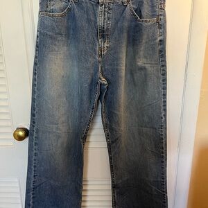 GAP Relaxed Fit Men's Jeans in Faded Blue